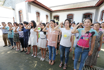 C:\Documents and Settings\Administrator\桌面\七一八办宣誓\AK7R1643.JPG