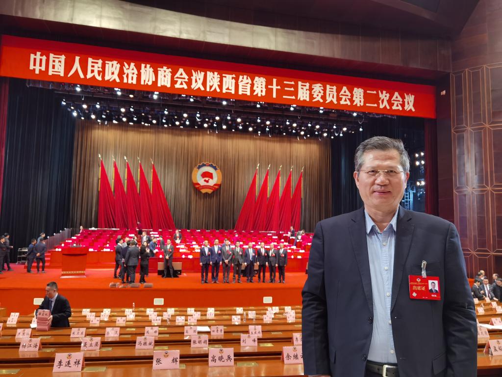 杨拴盈 会场照.jpg