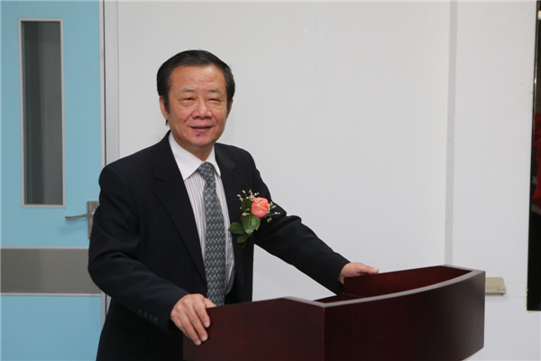 AK7R5044.JPG AK7R5044.JPG