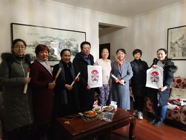 慰问朱有玲老师.jpg 慰问朱有玲老师.jpg