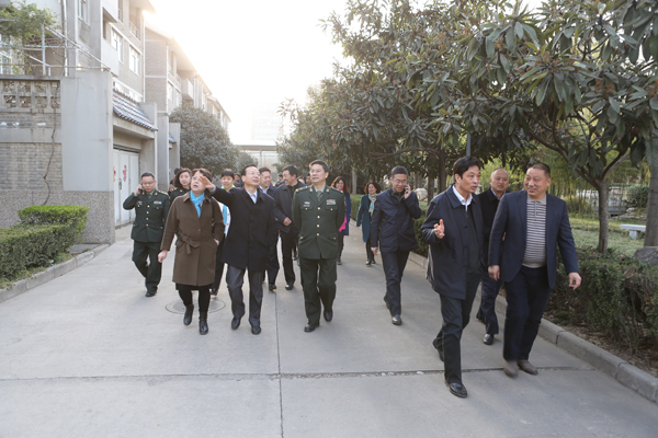 C:\Documents and Settings\Administrator\桌面\省政府小区诊所保健现场会\AK7R4350.JPG