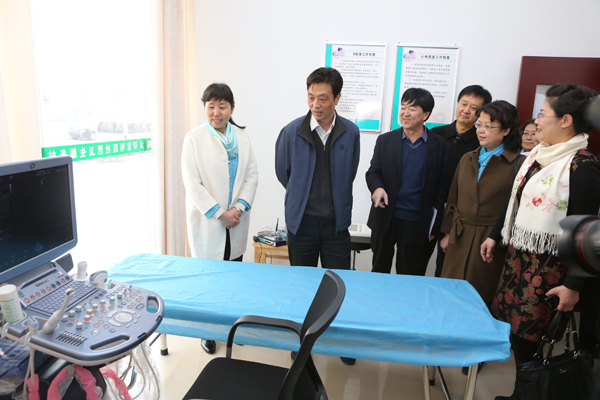 C:\Documents and Settings\Administrator\桌面\省政府小区诊所保健现场会\AK7R4244.JPG