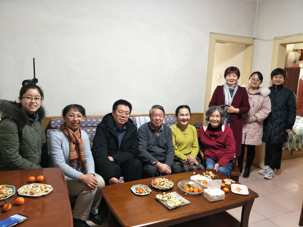 慰问龚均教授.jpg 慰问龚均教授.jpg