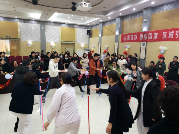 11youxi2.jpg 11youxi2.jpg