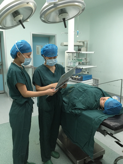 手术室报道 (4).JPG