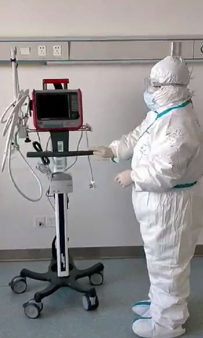 张翠红录制呼吸机视频.JPG 张翠红录制呼吸机视频.JPG