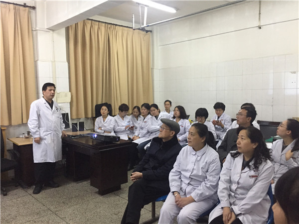 眼科学科发展讨论会2_副本.jpg 眼科学科发展讨论会2_副本.jpg