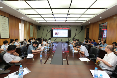 C:\Documents and Settings\Administrator\桌面\统战报告会\AK7R1697.JPG