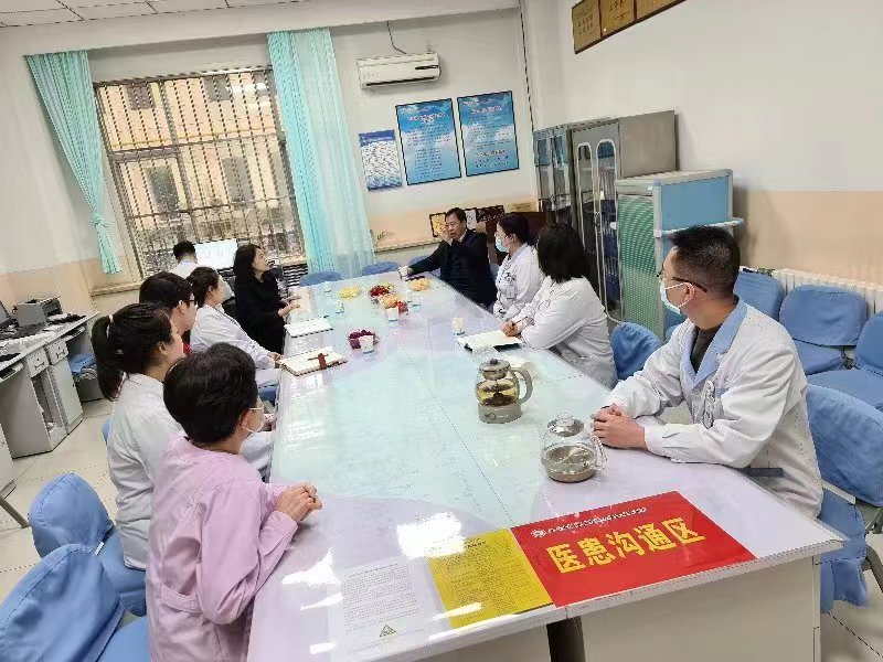 延安大学附属医院座谈.jpg
