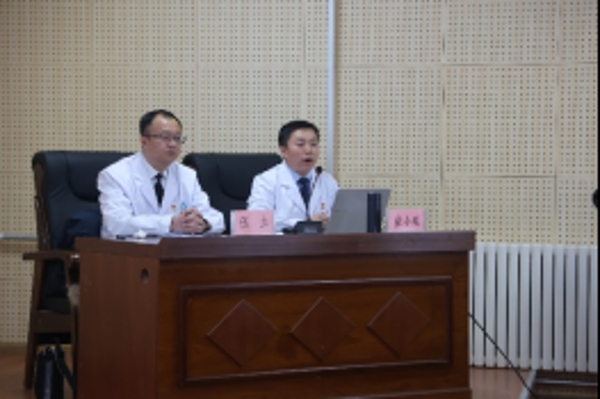 张立 大讲堂二院新闻稿523.jpg