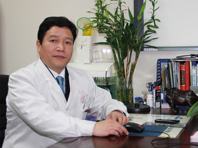 闫宏伟_副本.jpg 闫宏伟_副本.jpg