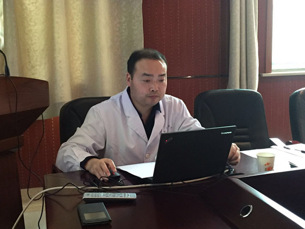 陈凯副主任介绍各个专病门诊概况_副本.jpg 陈凯副主任介绍各个专病门诊概况_副本.jpg