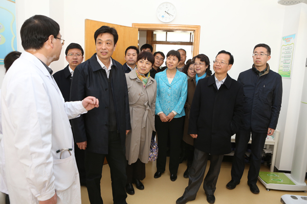 C:\Documents and Settings\Administrator\桌面\省政府小区诊所保健现场会\AK7R4272.JPG