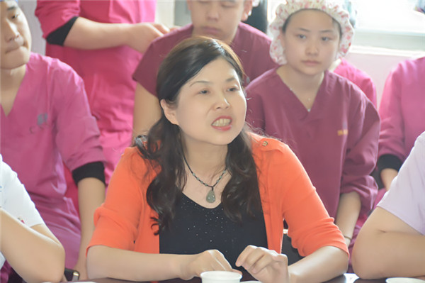 嘉宾:杨惠云主任.jpg 嘉宾:杨惠云主任.jpg