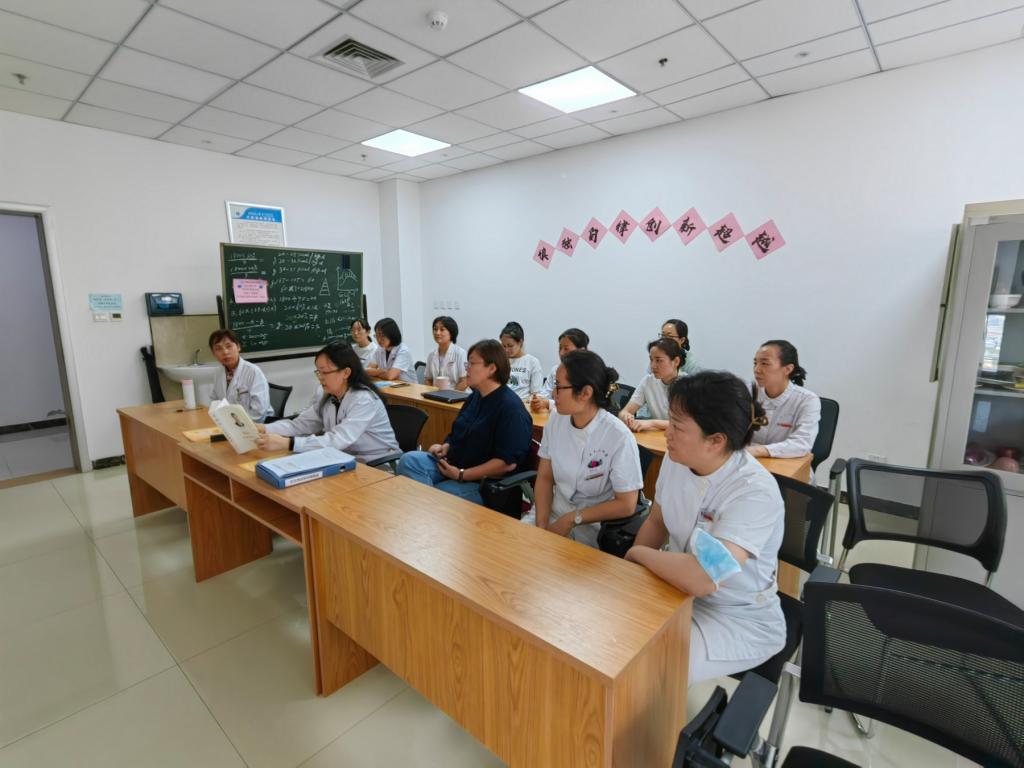 党支部会议 2.jpg