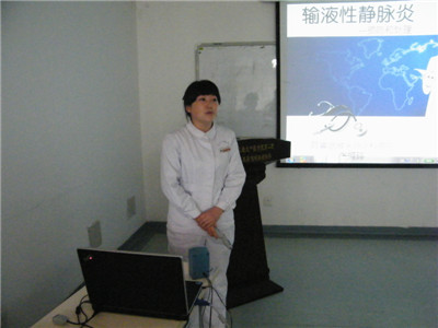 选手授课照片.JPG 选手授课照片.JPG