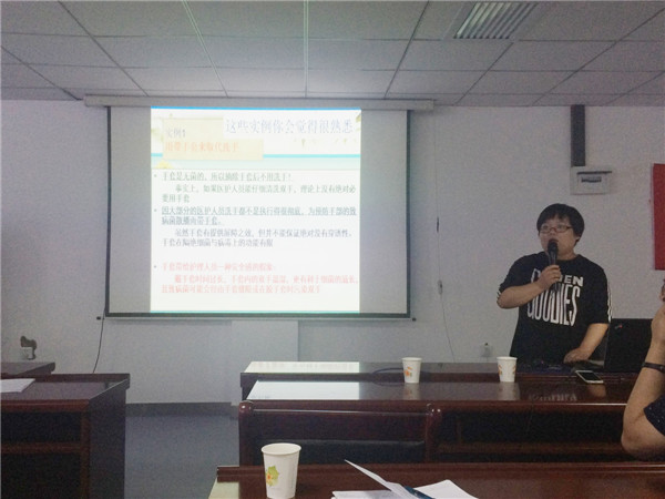 张翠红护士.jpg 张翠红护士.jpg