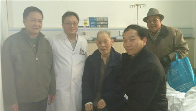 图片17 慰问影像中心杨文智老师.jpg