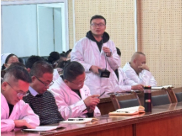 张立 大讲堂二院新闻稿535.jpg