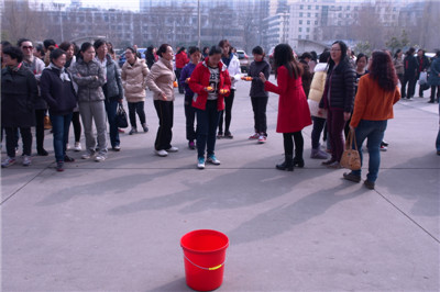 投乒乓球1.JPG 投乒乓球1.JPG