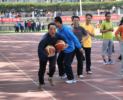 60米托球疾跑.jpg