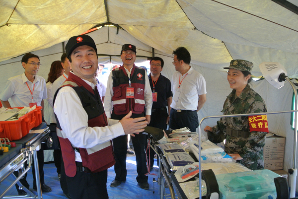 省应急办、卫计委领导视察指导.jpg 省应急办、卫计委领导视察指导.jpg