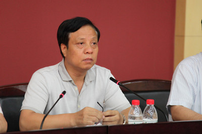 E:\2015上传新闻\2015年7月\7.27 我院组织全院干部学习贯彻校暑期工作会议精神\IMG_3602.JPG