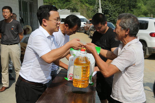 AK7R9668.JPG AK7R9668.JPG