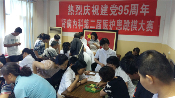 热火朝天的活动现场.jpg 热火朝天的活动现场.jpg