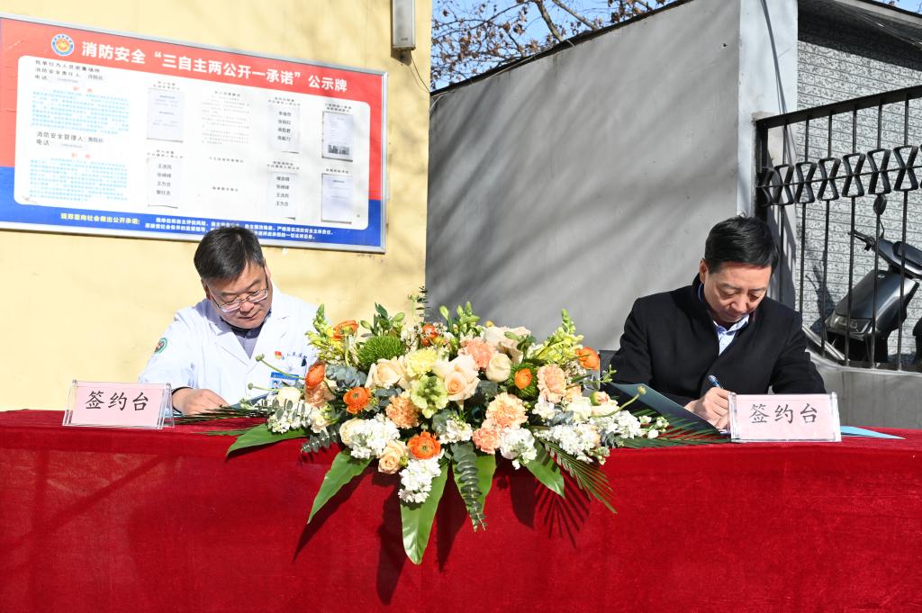 DSC_2808.JPG DSC_2808.JPG