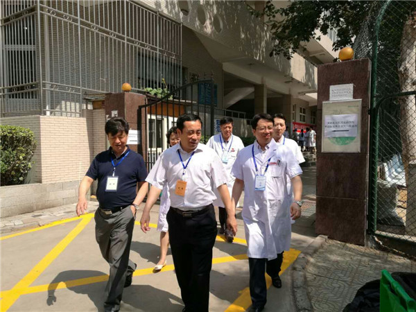 卫计委领导巡考2.jpg